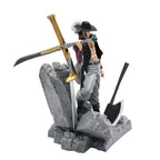 ONE PIECE Dracule Mihawk 14CM Action – Top Decisive Battle - Side View | Kamigami – One Piece Collectibles